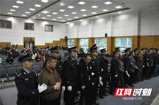 盘踞17年的洞庭“湖霸”夏顺安一审获刑25年(图