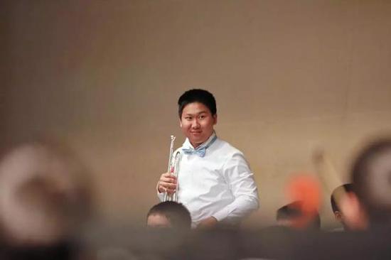  戴望尘在乐团图片由采访对象提供