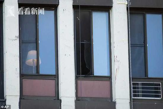 美国女子杀死2幼子刺伤爷爷 从11楼跳楼自杀幸存
