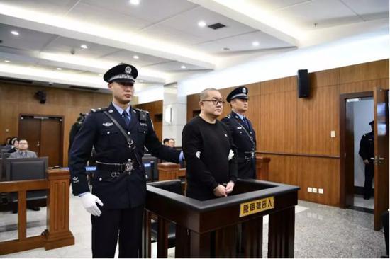中国长安网2019年度照片——《孙小果案宣判》 王银荣/摄