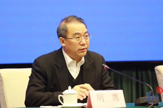 省政府新闻办举行第12场疫情防控新闻发布会,省委政法委副书记江楷鑫