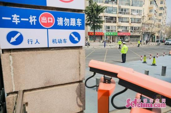 「北青网综合」今日开学 青岛公安5000余名警力全程护航