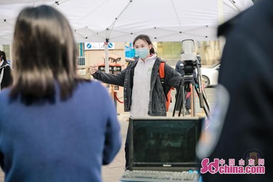 「北青网综合」今日开学 青岛公安5000余名警力全程护航