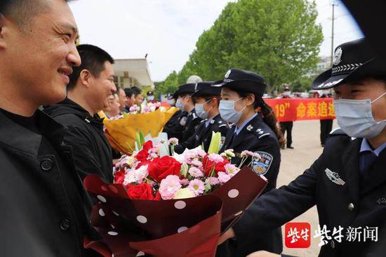 扬子晚报怀疑同村人与妻有染将其杀害抛尸 男子逃亡32年被捕