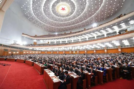 5月22日，第十三届全国人民代表大会第三次会议在北京人民大会堂开幕。图源：新华社