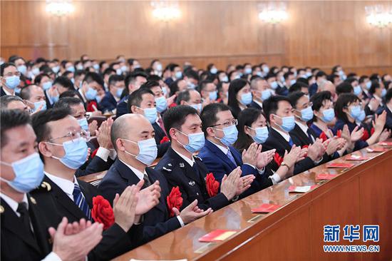 9月8日上午，全国抗击新冠肺炎疫情表彰大会在北京人民大会堂隆重举行。新华社记者 申宏 摄