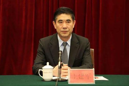 老虎主动投案青海省委发话他愧对父老乡亲极度渴望重新做人