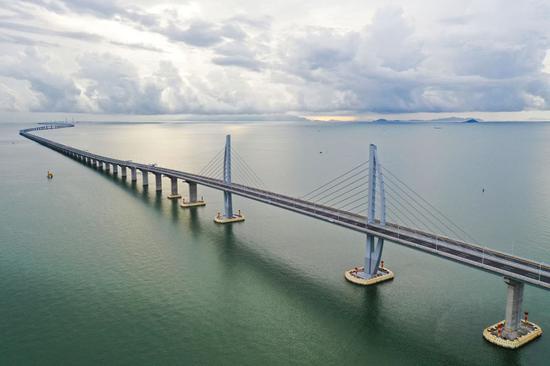 2020年9月12日拍摄的港珠澳大桥（无人机照片）。新华社记者 陈晔华 摄