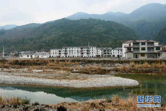 2020年,桑植县建档立卡贫困人口29106户98575人全部脱贫.