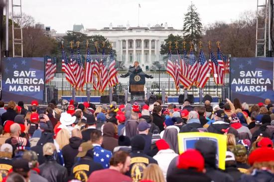 1月6日特朗普在白宫外演讲