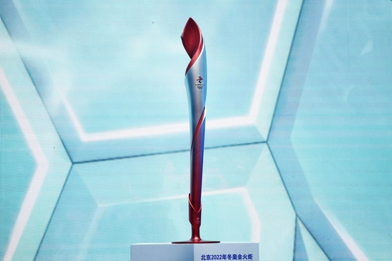 北京冬奥会,冬残奥会火炬——"飞扬".新华社记者鞠焕宗摄