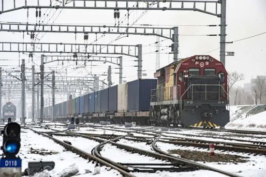 作为中国至欧洲最短线路的中吉乌铁路将于明年开工。图源：参考消息