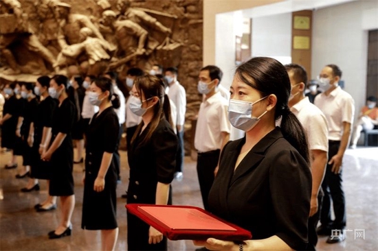  2022年8月1日，八一起義紀(jì)念館舉行“南昌起義參加者新增名錄發(fā)布儀式”，告慰英雄（央廣網(wǎng)發(fā) 魏宸 攝）