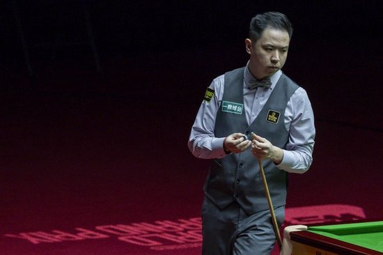 打出单杆144！肖国栋5-3战胜奥沙利文，晋级斯诺克世界大奖赛八强