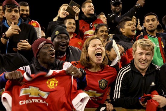 邮报：曼联球迷忠诚度高，八成球迷近两赛季未提前离场