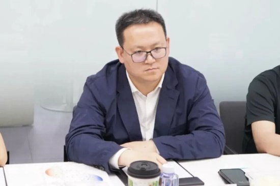 生活腐化堕落，追求低级趣味，违规装修租赁楼堂馆所！黑龙江方正县委原书记郑伟被“双开”