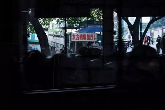 东方明珠舞厅的入口。新京报记者党元悦 摄