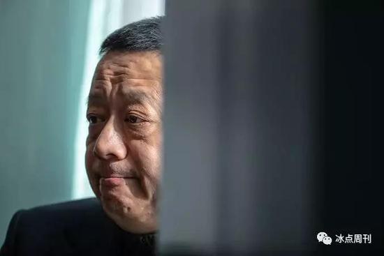 两会照片:2019两会现场照片精选 周强张军与人握手打招呼 全国政协委员中的民营企业家:李彦宏 | 丁磊 | 刘永好 | 南存辉 | 叶青 中国青年报·中青在线 中国青年网记者 李隽辉/摄
