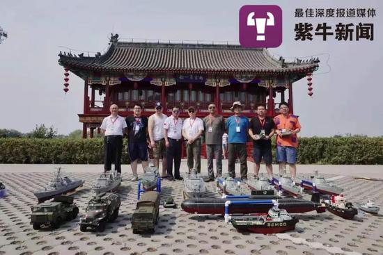 硬核手工 以山东舰为蓝本他们打造出一支航母编
