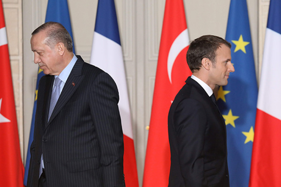  土耳其总统埃尔多安（左）和法国总统马克龙。