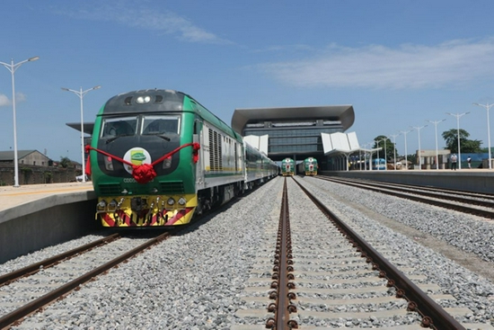 2021年6月11日，中企承建的尼日利亚拉伊铁路正式通车运营。