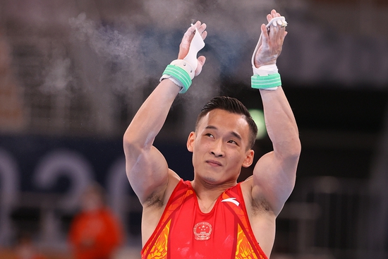 中国体操选手肖若腾在东京参加比赛