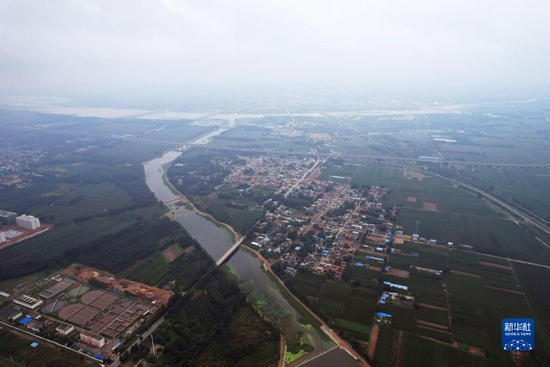 流入大汶河的海子河（9月2日摄，无人机照片）。新华社记者 刘诗平 摄