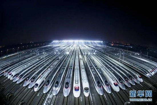 中国高铁见证“中国速度”。图源：新华社