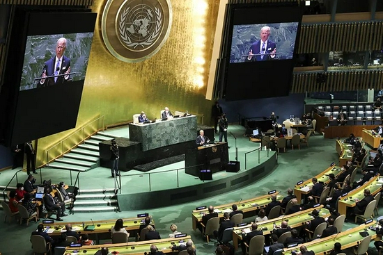 2021年9月21日，美国总统拜登在纽约联合国总部的联合国大会上发言。图|新华社