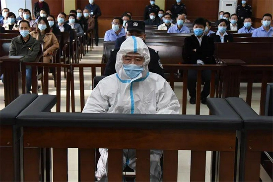 被指控受贿上千万百投集团原党委书记董事长刘俊今日受审