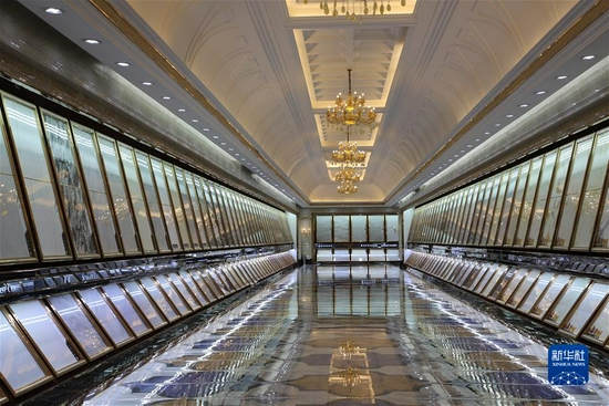  四川省乐山市夹江县一家高端陶瓷企业产品大厅（资料照片）。 新华社发