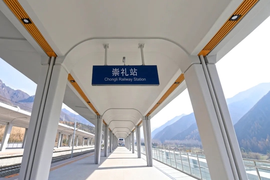 崇礼站（图片来源：北京铁路）