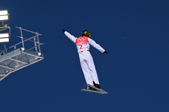 孔凡钰晋级自由式滑雪女子空中技巧决赛