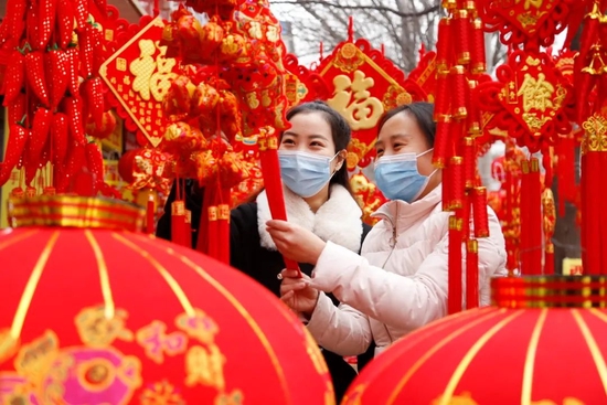 中国的虎年春节市场，购销两旺（图源：新华社）