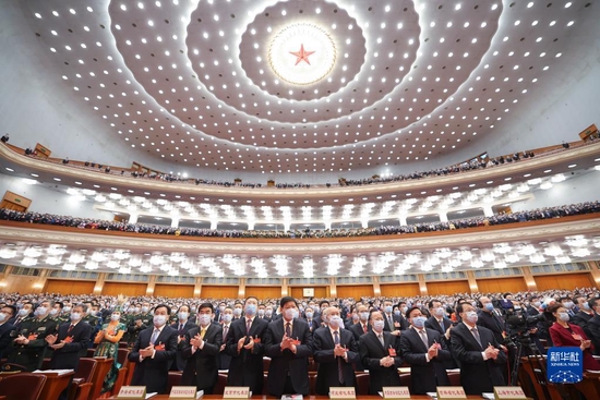 第十三届全国人民代表大会第五次会议在北京人民大会堂开幕（2022年3月5日摄）。 新华社记者 邢广利 摄