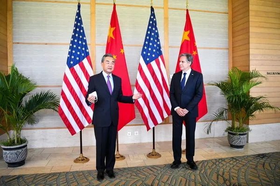 王毅同美国国务卿布林肯举行会晤。图源：外交部网站