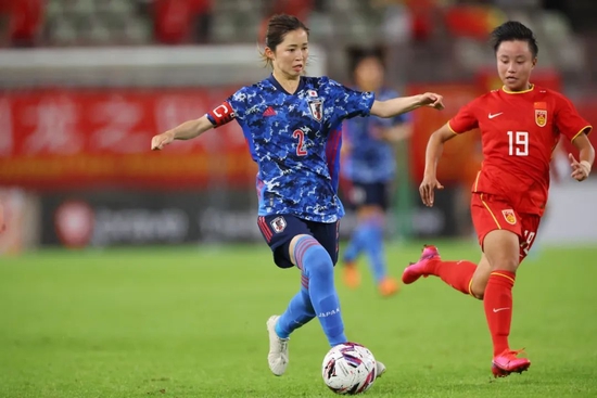 2022年7月26日，日本，2022东亚杯女足第3轮，中国女足0-0日本女足。张琳艳追防。（图|视觉中国）
