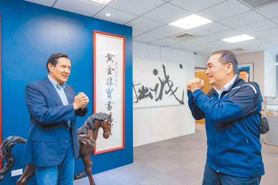 侯友宜（右）日前拜会马英九（左）。（图片來源：侯友宜社交平台）