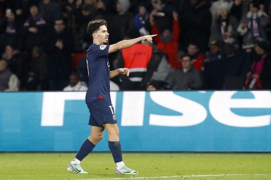 维蒂尼亚欧冠帽子戏法+80次成功传球，有统计以来仅梅西曾做到