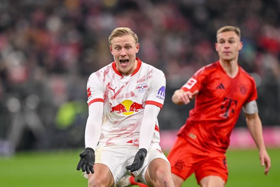 记者：莱比锡与施拉格、古拉茨经纪人商谈续约，两人合同今夏到期