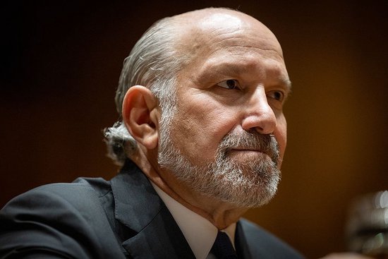 多名议员发声，白宫为其辩护，美商务部长涉爱泼斯坦案被逼辞职