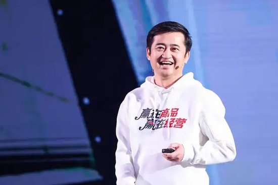 安踏丁世忠，一年花掉150亿