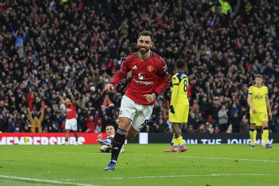 B费：我没有多一双眼睛只是会阅读比赛 会根据队友类型送不同传球