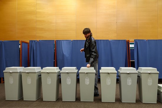 欧尔班败选 蒂萨党主席称赢得匈牙利国会选举