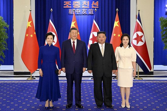 习近平出席金正恩举行的欢迎宴会