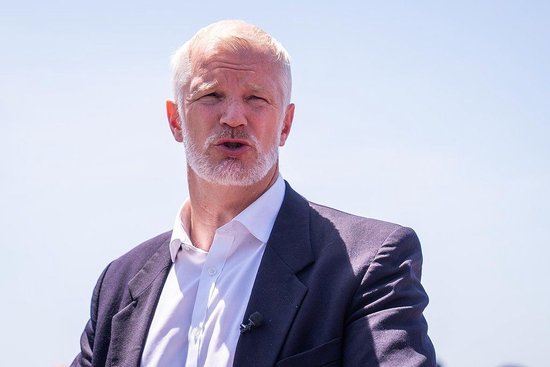 “双重打击”！英媒：英国防大臣辞职数小时后，一国务大臣也辞去职务