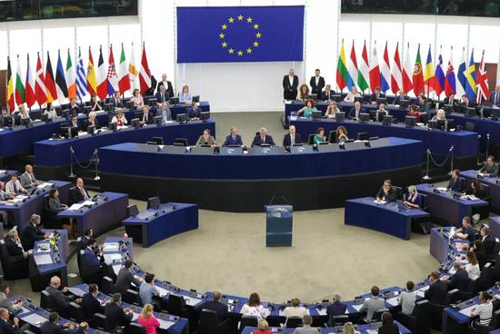 德国总统是谁:7个孩子的德国防长被提名欧盟“总理” 她是谁? 这是7月2日在法国斯特拉斯堡拍摄的欧洲议会全体会议现场。新华社记者张铖摄