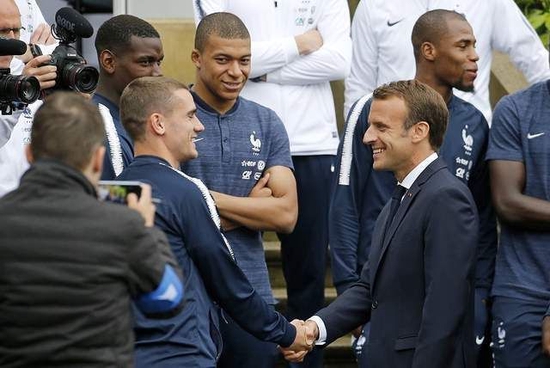 神了！法国总统完美预测法国队比赛结果，比赛结果和过程都正确
