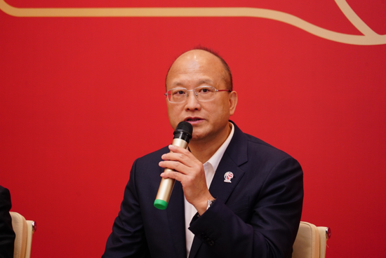 CBA公司首席膨胀官张雄 图/中国篮球媒体日提供