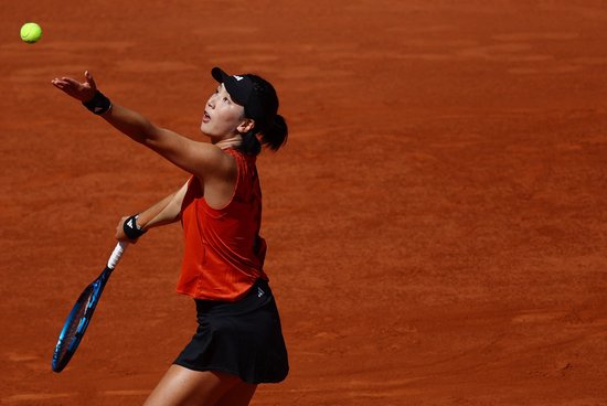 吞蛋+送蛋！王欣瑜2-1莱昂纳尔，晋级WTA250鲁昂站资格赛决胜轮